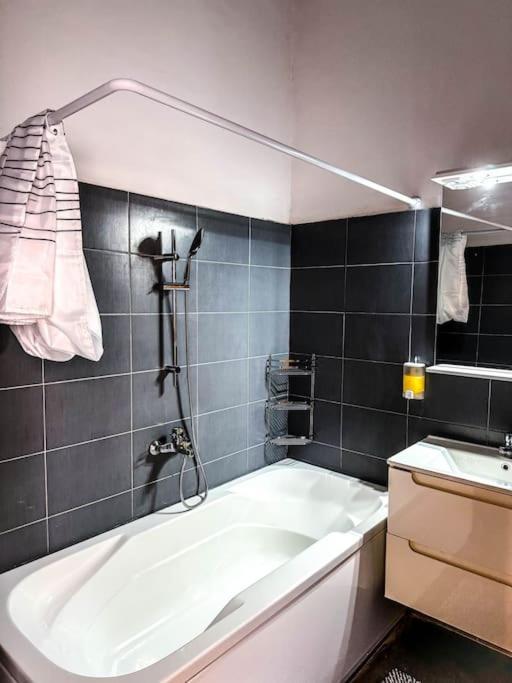 Cozy & Charming Apt. Downtown Apartment Timisoara Exterior photo